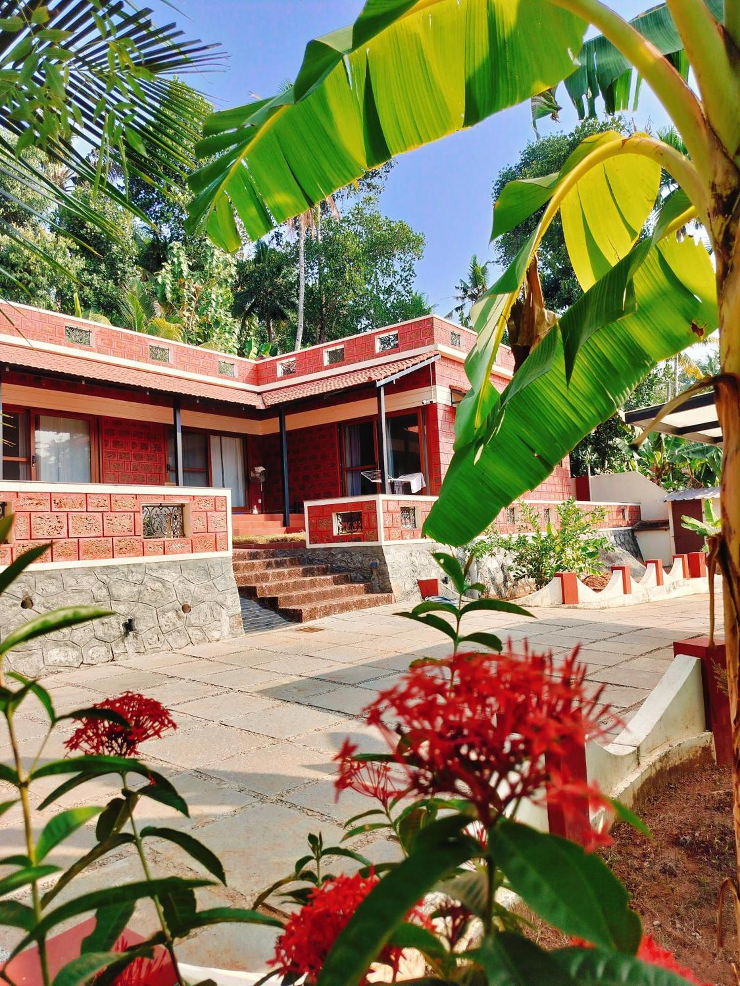 The Ixora - A Boutique Homestay Варкала Екстер'єр фото